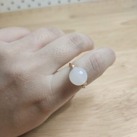 roundwhite